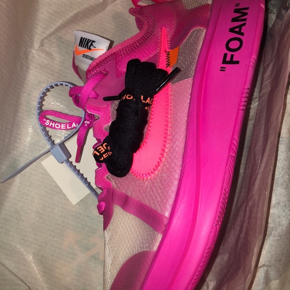 Size 10.5 - Picture 3 of 3